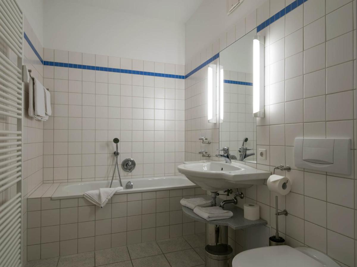 Kaiservillen Heringsdorf - Ferienwohnung Mit 1 Schlafzimmer Und Balkon Dr4 Luaran gambar